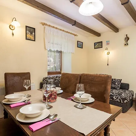 Сasa de vacaciones Cozy In With Wifi Vele Mune